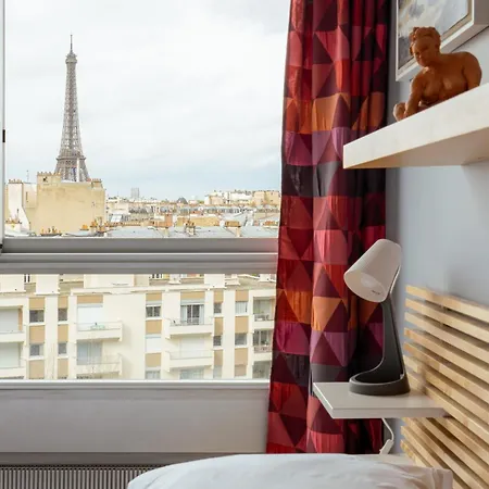 Veeve - The Salon In The Sky * Parigi